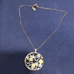 Elegant Gold and Black Circle Pendant Necklace